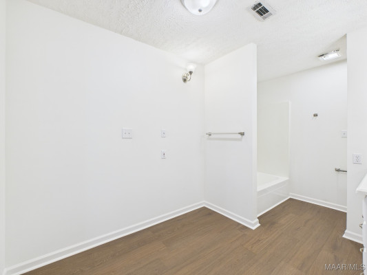 2256 Halcyon Boulevard