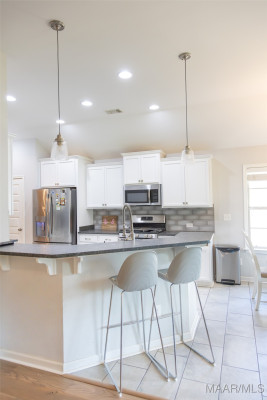 9212 CRESCENT LODGE Circle