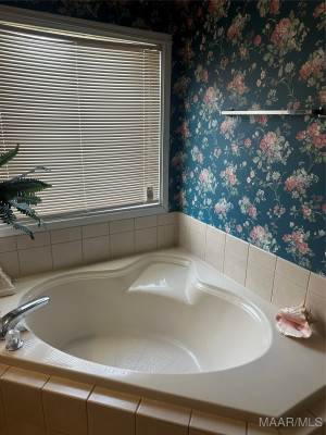 7249 WATERS EDGE Street