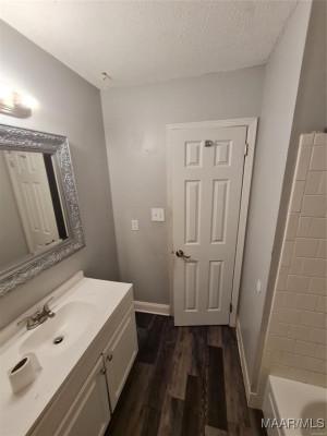 4443 S Slauson Circle