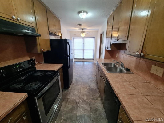 4443 S Slauson Circle