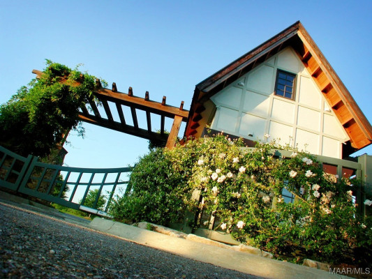 3900 TURNING LEAF Loop