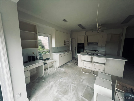 6331 Eastwood Glen Place