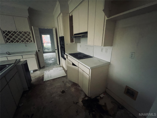 6331 Eastwood Glen Place