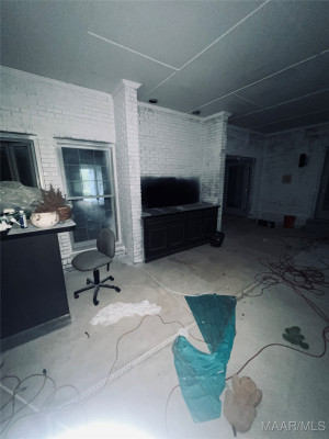 6331 Eastwood Glen Place