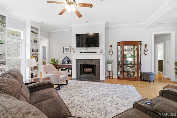 3424 Oak Grove Circle