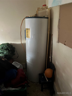 649 Clarke Street NW