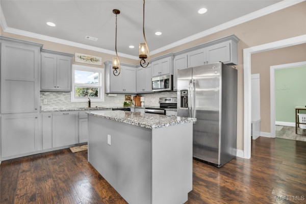 1008 Ridge Point Drive