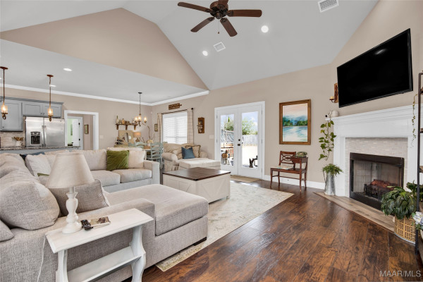 1008 Ridge Point Drive