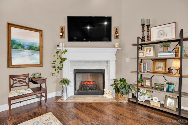 1008 Ridge Point Drive