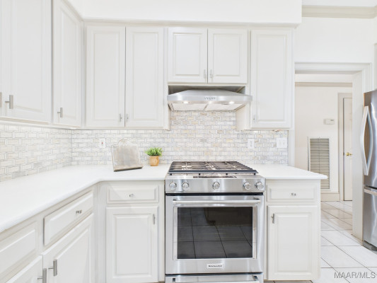 9858 Wynchase Circle