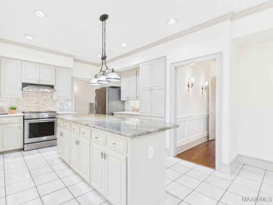 9858 Wynchase Circle