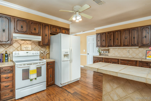 2055 Ray Thorington Road