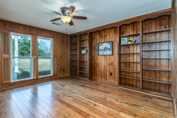 2055 Ray Thorington Road