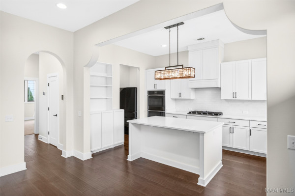 8220 Marylebone High Street