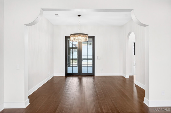 8220 Marylebone High Street