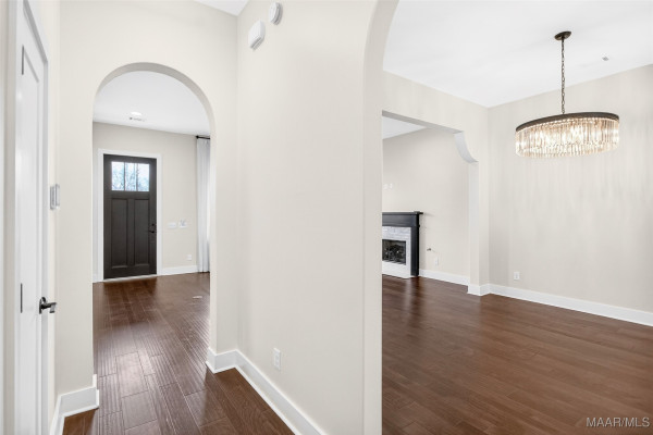 8220 Marylebone High Street