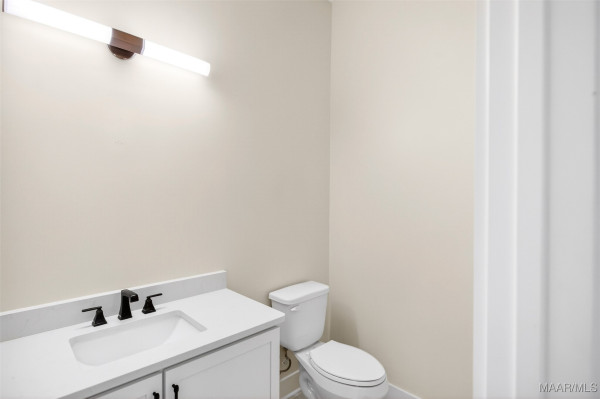 8220 Marylebone High Street