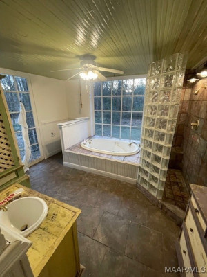 3418 Wellington Road