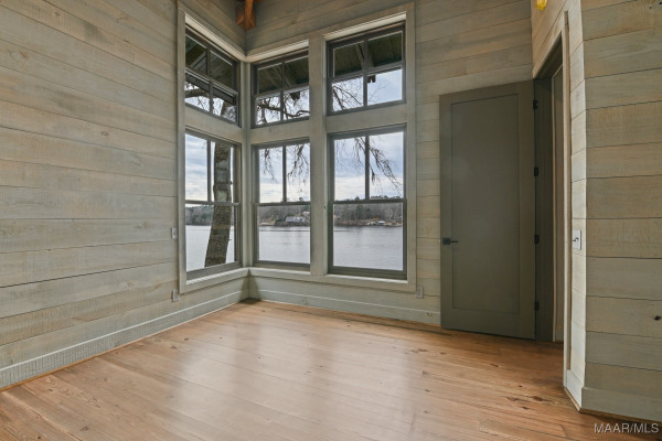 180 GRAYS FERRY Road