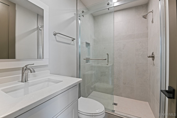 180 GRAYS FERRY Road