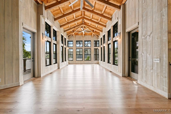 180 GRAYS FERRY Road