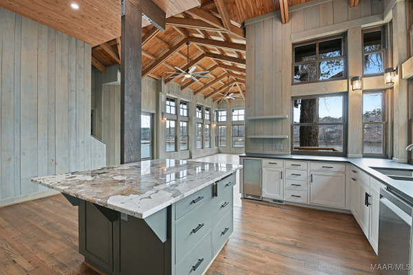 180 GRAYS FERRY Road