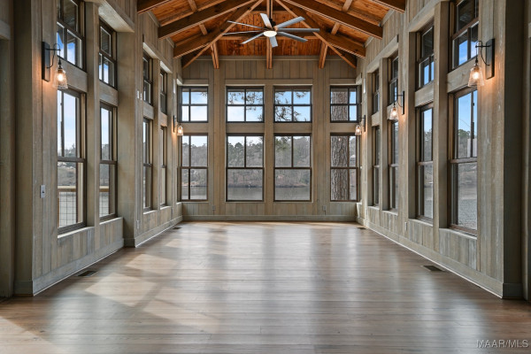 180 GRAYS FERRY Road