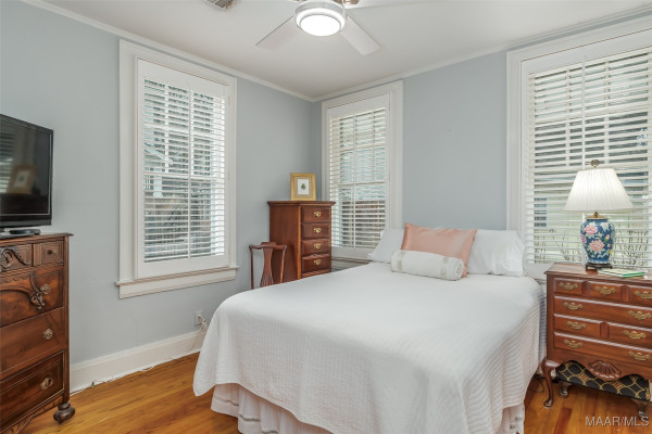 1028 Magnolia Curve