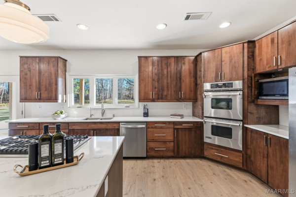 838 Williamsburg Drive