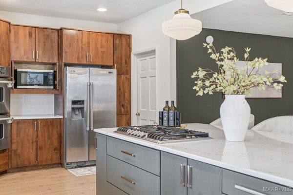 838 Williamsburg Drive