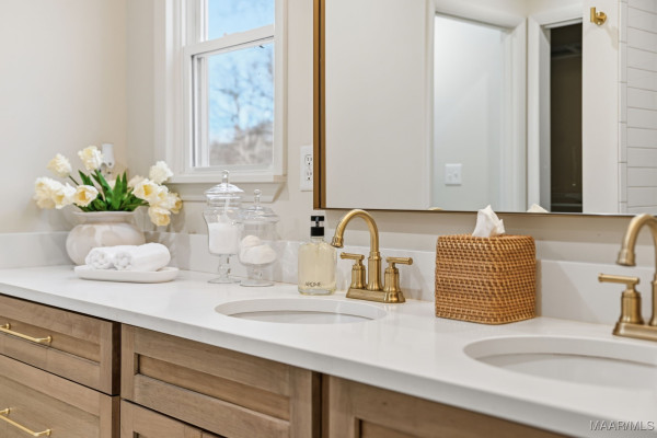 838 Williamsburg Drive