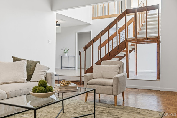 838 Williamsburg Drive