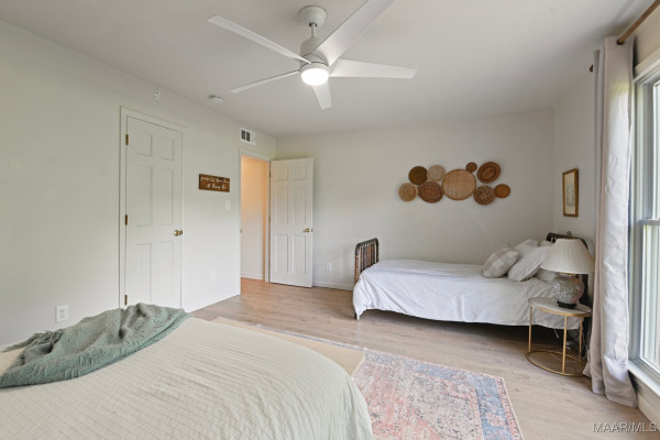 838 Williamsburg Drive