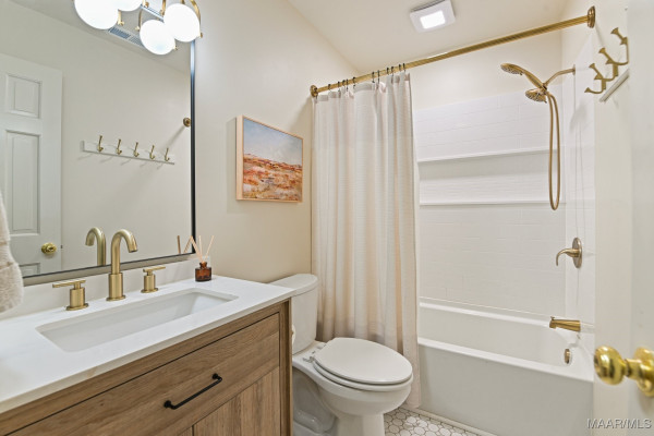 838 Williamsburg Drive