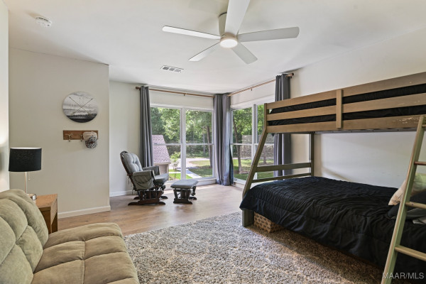 838 Williamsburg Drive