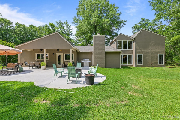 838 Williamsburg Drive