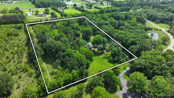 838 Williamsburg Drive