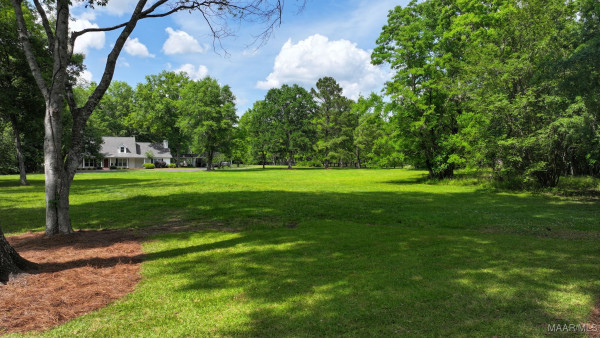 838 Williamsburg Drive