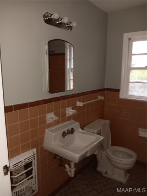 3338 Biltmore Avenue