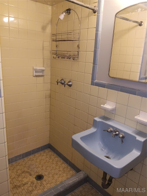 3338 Biltmore Avenue