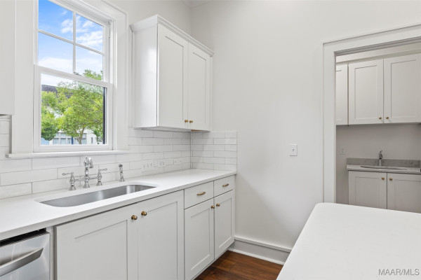 5030 Lower James Street