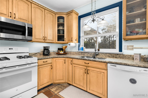 3640 NARROW LANE Road