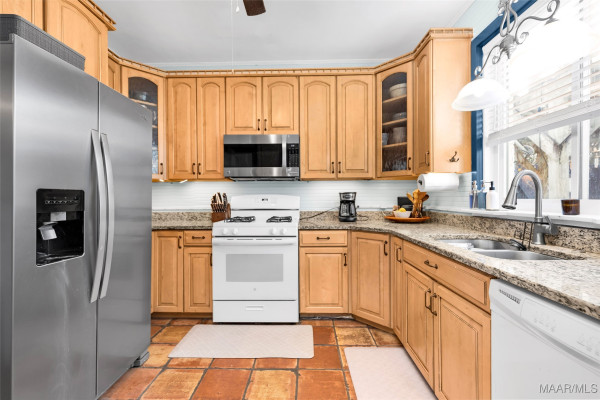 3640 NARROW LANE Road