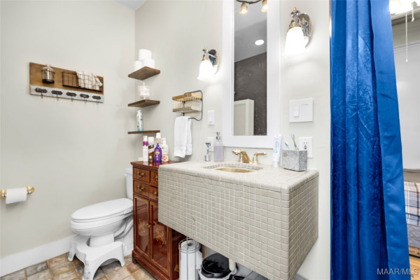 3640 NARROW LANE Road