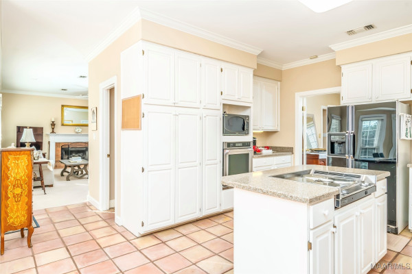 8113 Lichfield Court