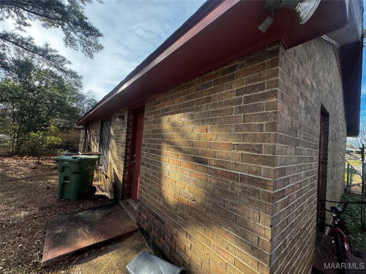 127 BRIARBROOK Drive