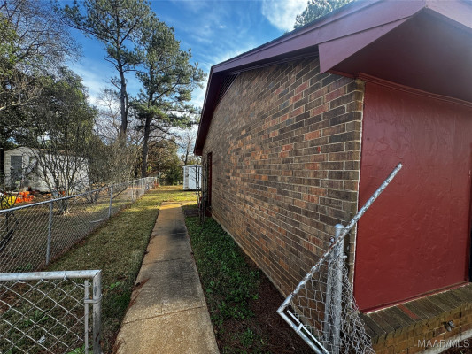 127 BRIARBROOK Drive