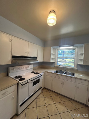 179 W Rosemary Road