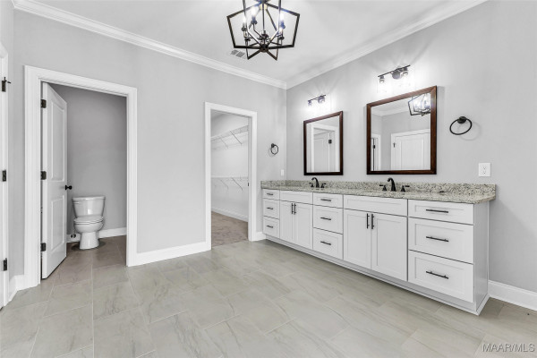 200 Plantation Oaks Boulevard